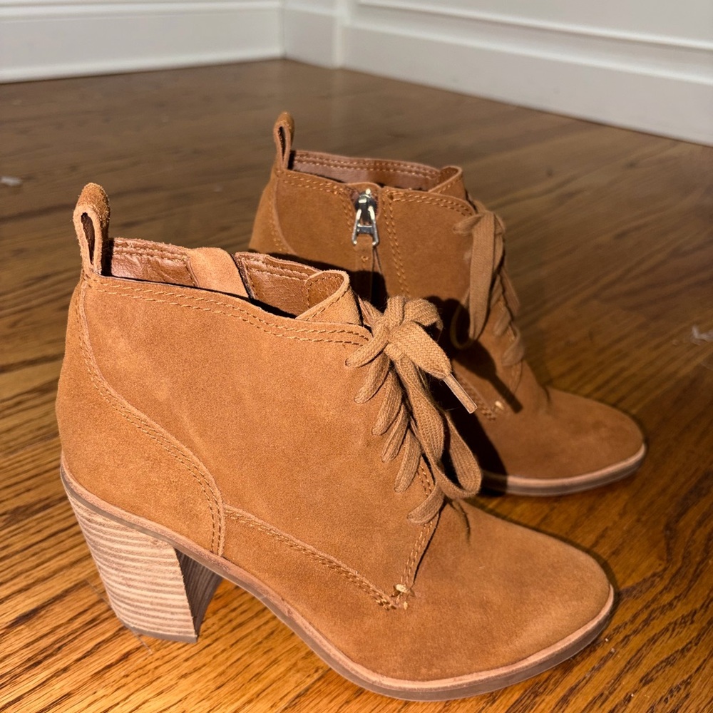 Dolce Vita Suede Tan Ankle Boots